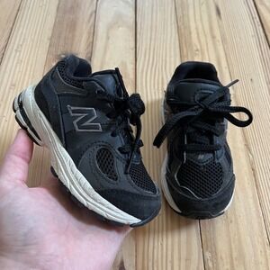 New Balance 2002R Black Phantom Mesh Suede Infant Sneakers IC2002BK‎ Size 6C US